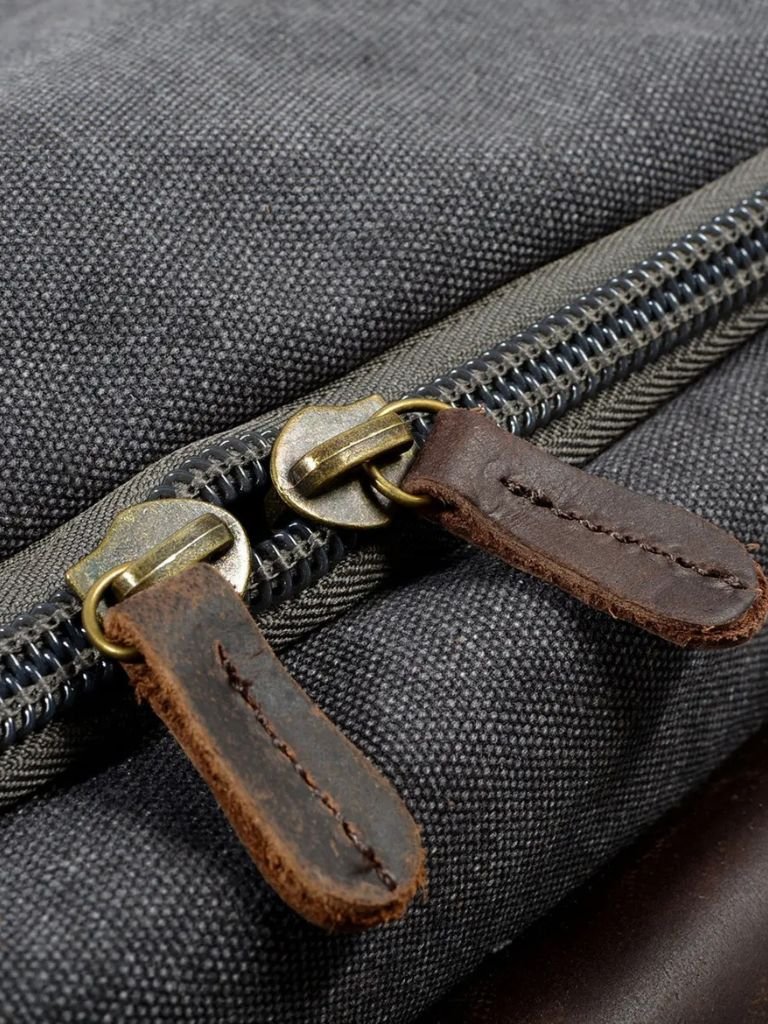 Victor™ | Highland Travel Bag