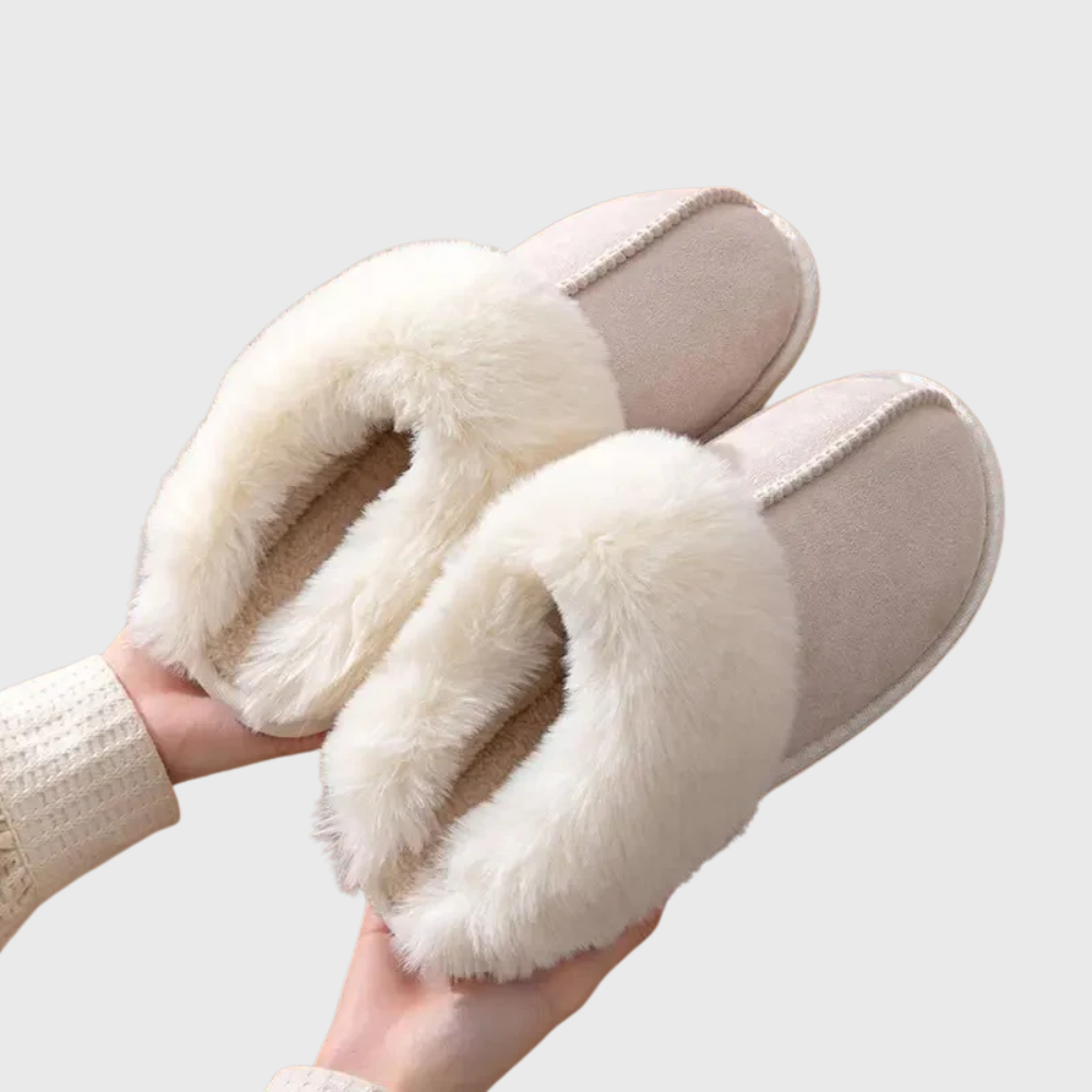 Non-slip fur slippers