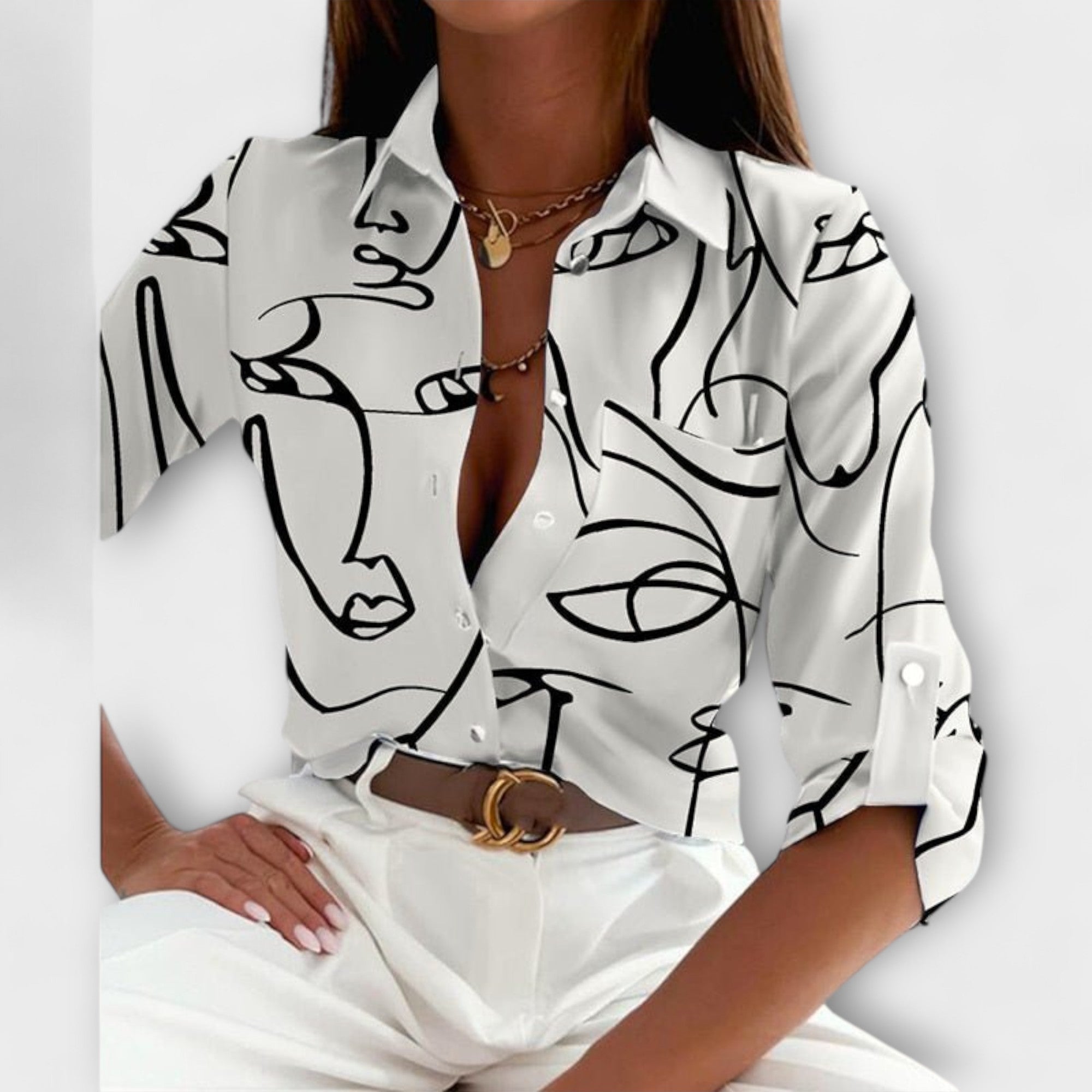 Blouse with classic collar